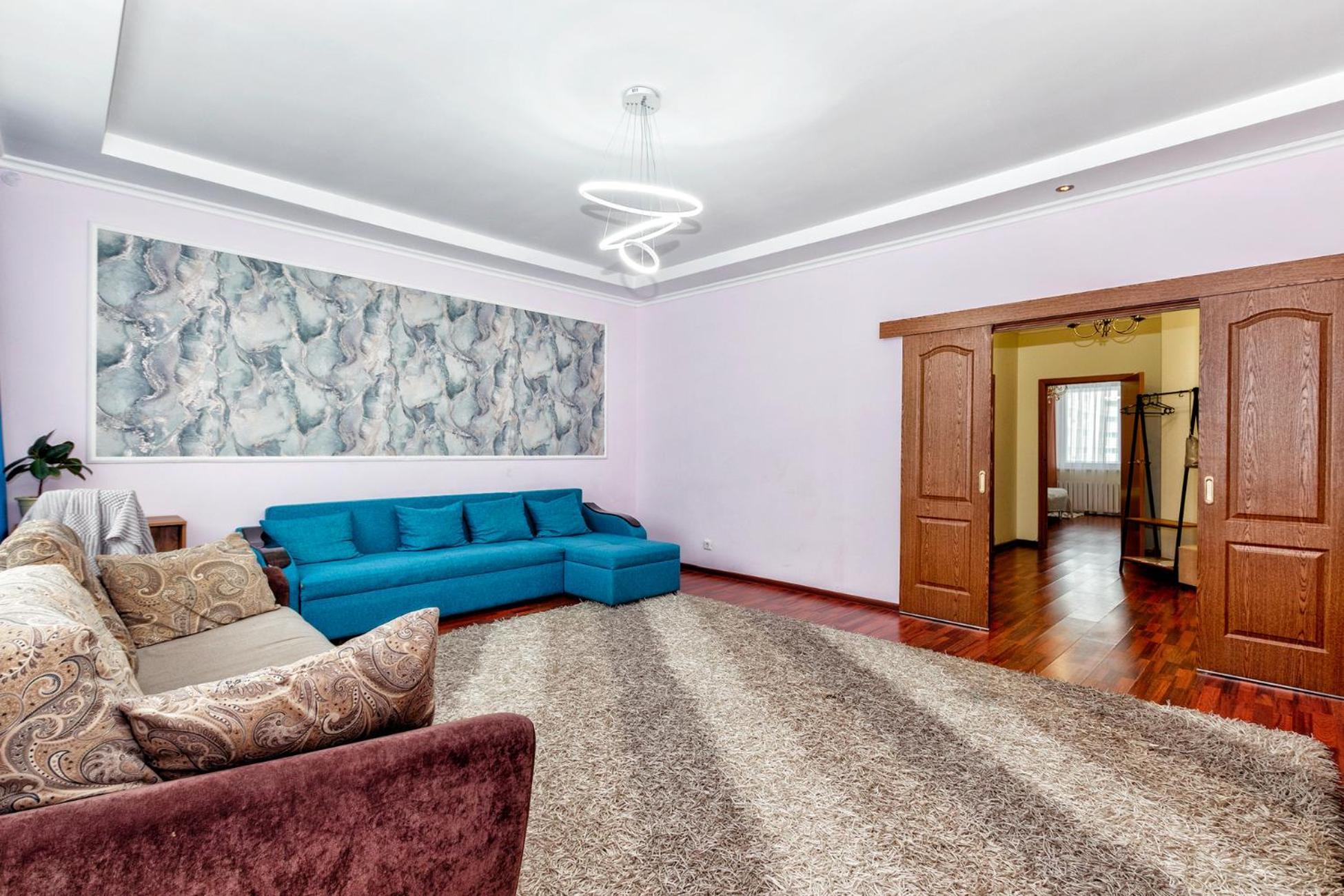 Апартаменты 2Day Apart У Байтерека Astana Bilik gambar